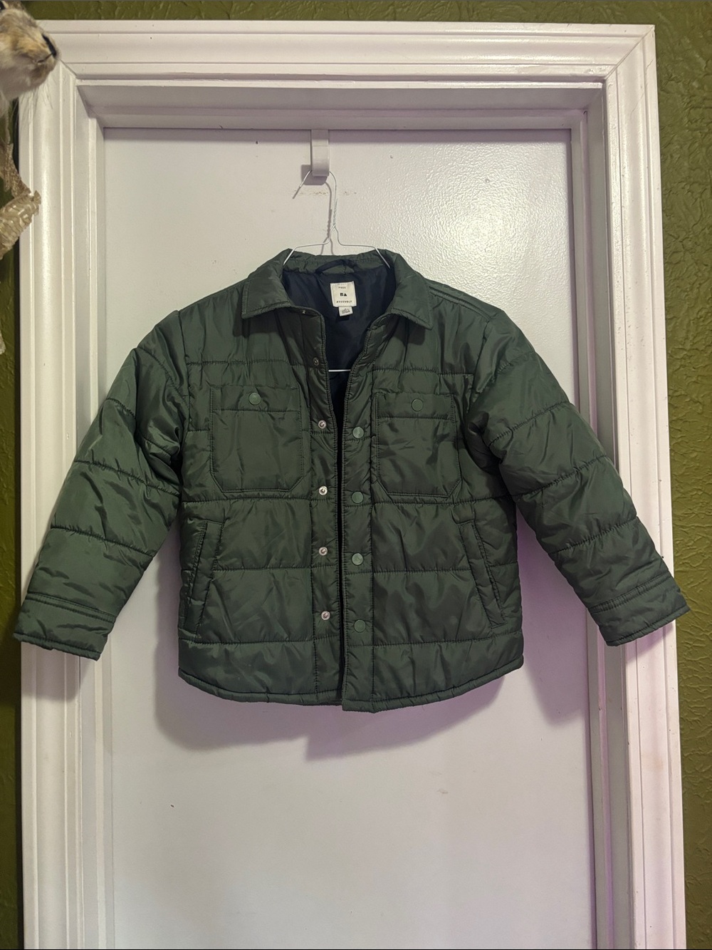 Classic Quilted Puffer Jacket Olive Green Size kids Small 6/7 Free Assembly